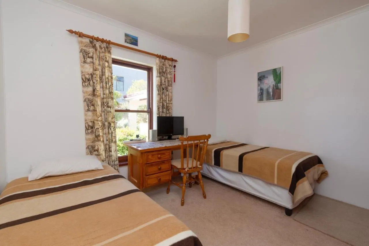 Room For 2 In Camps Bay Cape Town 0*,  South Africa